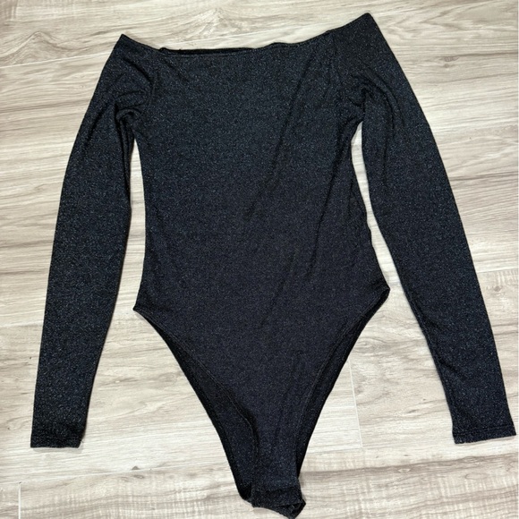H&M Dark-colored, M-sized women's bodysuit with glitter - Picture 1 of 3